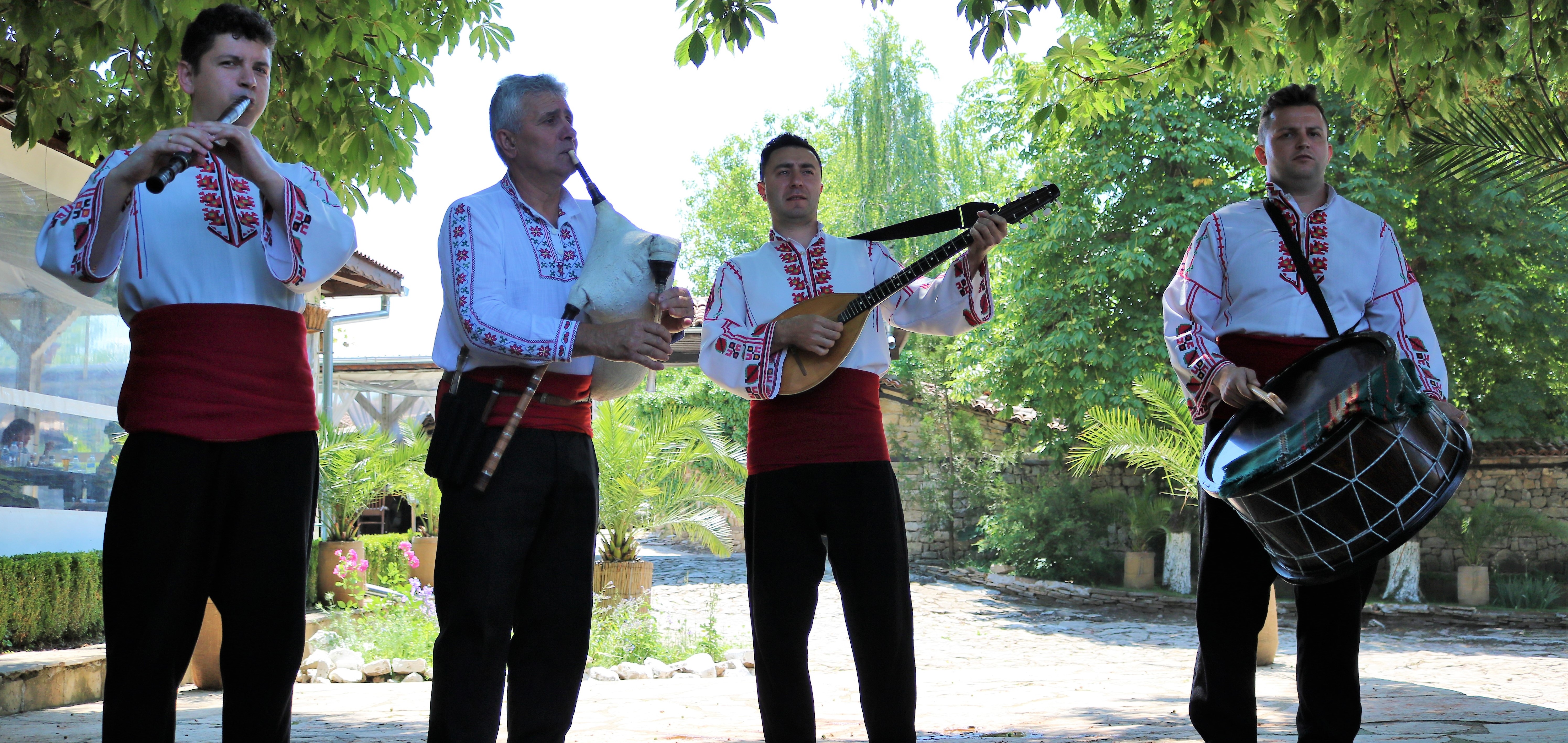 Специални